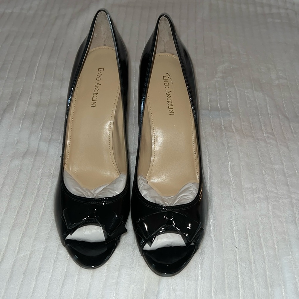 Black Enzo Angiolini patent leather open toe pump